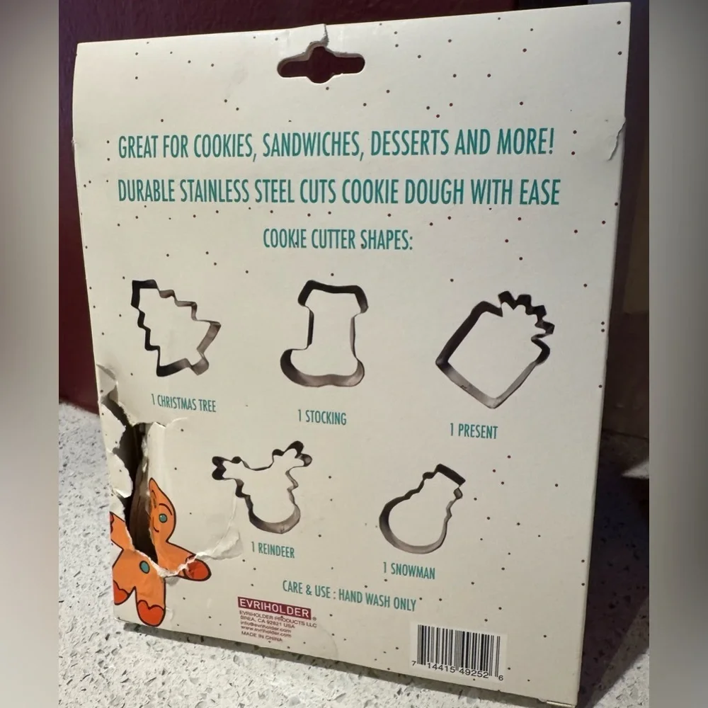 Christmas cookie cutter set - new in box
